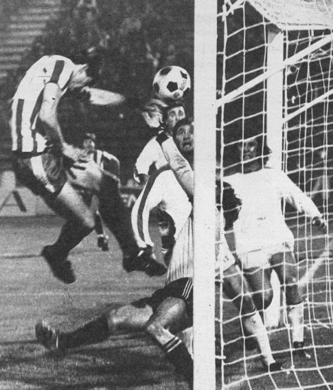 Utakmica Crvena zvezda - Vojvodina 3:1, odigrana 2. aprila 1977. godine: Gol Vladislava Bogićevića za domaćine