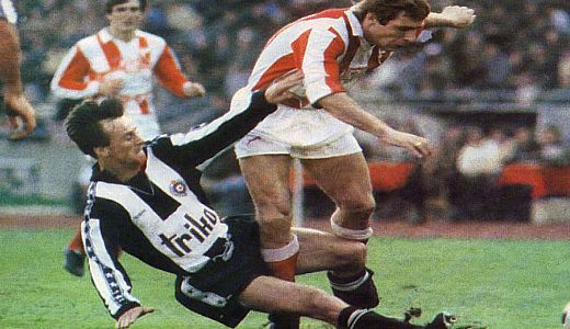 Red Star, Roter Stern, Stella Rossa, Estrella Roja, Etoile Rouge, … Crvena zvezda