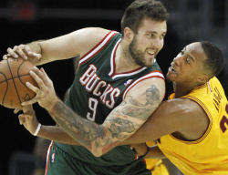 Miroslav Raduljica u dresu Milvokija