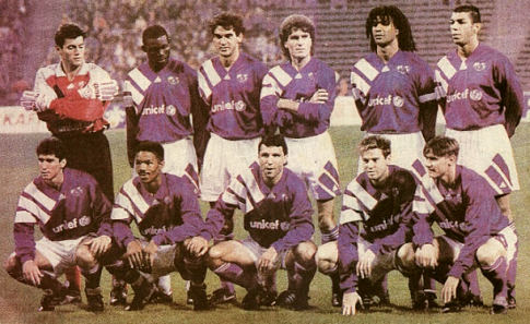 Tim sveta, stoje (sleva): Gojkočea, Vea, Rikardo Gomez, Ruđeri, Gulit i Mozer. Čuče (sleva): Žoržinjo, Armstrong, Stoičkov, Vodl i STOJKOVIĆ.
