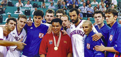 Košarkaši SR Jugoslavije sa Alijem