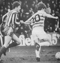 Pižon-Petrović (levo, Zvezda) i Tomi Brns (Seltik) u duelu
