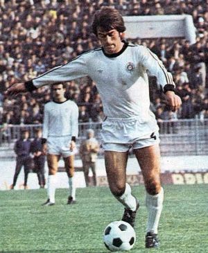 Sjajni Aleksandar Trifunović (Partizan) pružao je te jeseni igre karijere zbog čega je zaslužio i poziv u reprezentaciju