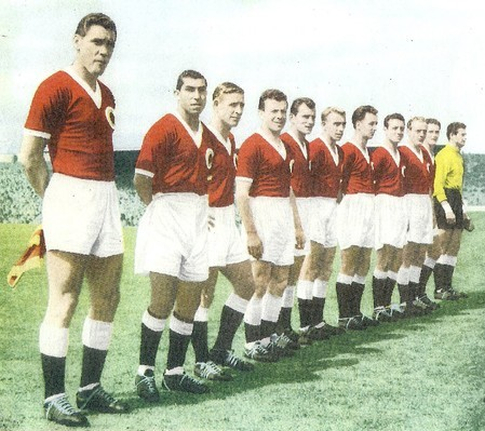 Ekipa "Ostatka Evrope" iz 1955. godine (sleva): Ocvirk, Travasos, Kopa, van Brant, Boškov, Vukas, Žonke, Vinsent, Sorensen, Gustafson i Bufon