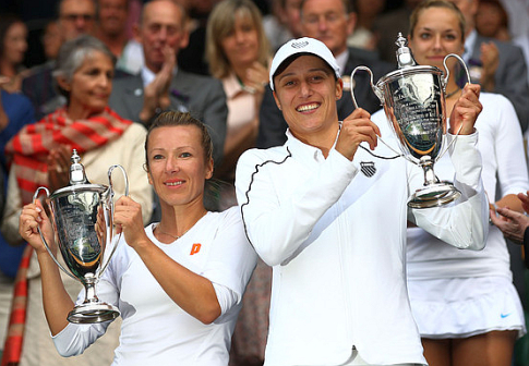 Kveta Peške i Katarina-Kaja Srebotnik, pobednice Vimbldona 2011. godine
