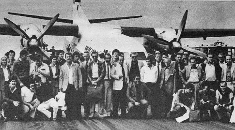 Putnici iz aviona koji je imao nezgodu na aerodromu u Rimu (FOTO: SN Revija/Stanko Sabo)