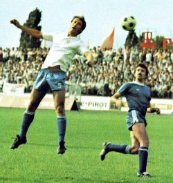 Šime Luketin (beli dres, Hajduk) u meču sa OFK Beogradom
