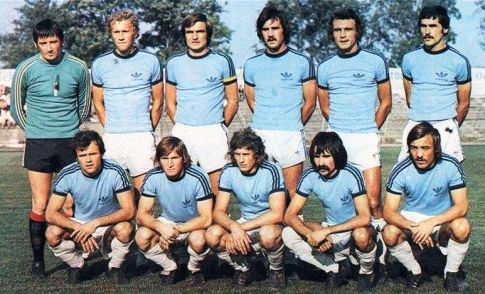 Kaznena ekspedicija iz Kranjčevićeve (stoje sleva): Zlatko Škorić, Mladen Repalust, Drago Rukljač, Branko Tucak, Atif Lipovac i Slavko Kovačić. Čuče (sleva): Zvonko Čopor, Branimir Antolić, Božo Bakota, Drago Tkalec i Marijan Čerček.